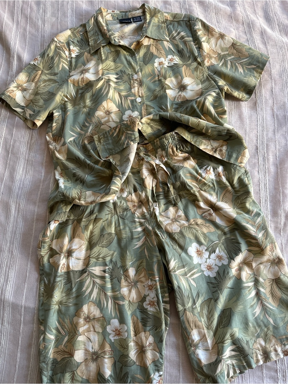 Vintage 90’s ERIKA 2-Piece Coord Set Hawaiian Camp Shirt & Shorts | L   NWOT